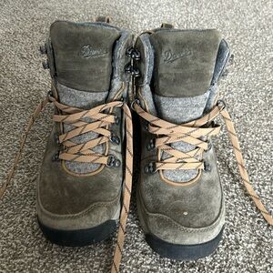Danner Women’s Adrika Hiking Boots